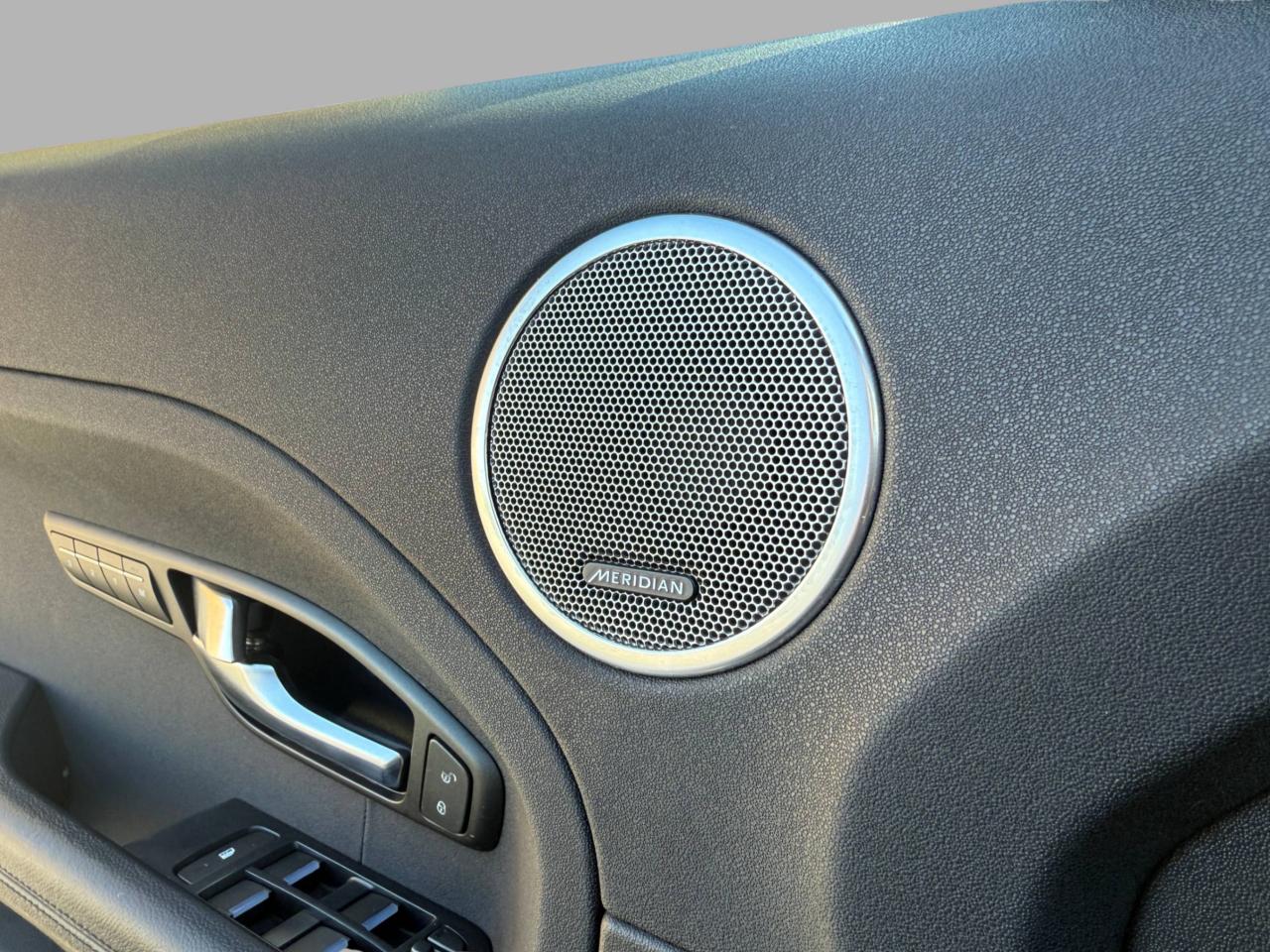 2015 Land Rover Evoque Pure Plus Photo