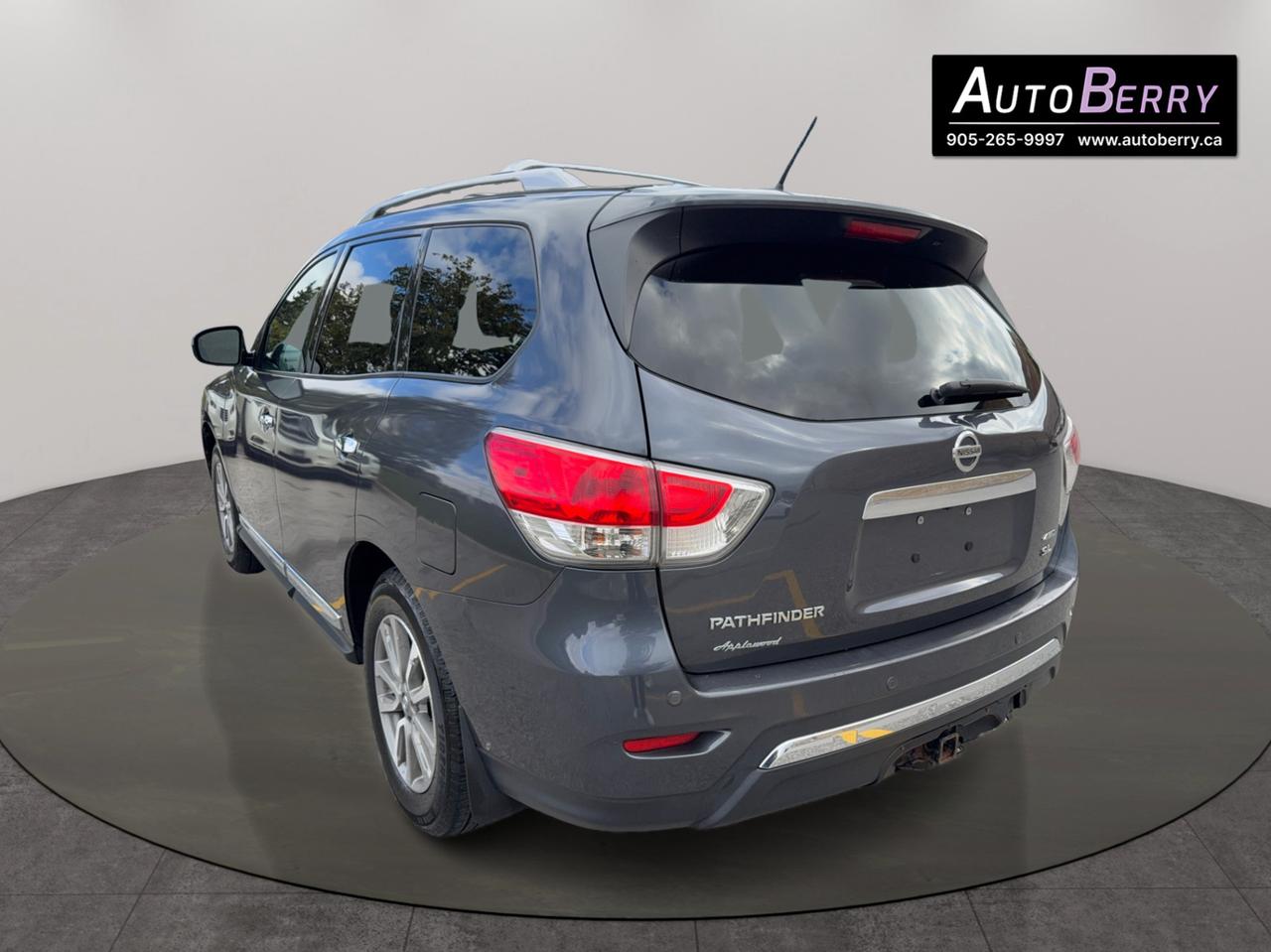 2014 Nissan Pathfinder 4WD 4DR SL Photo