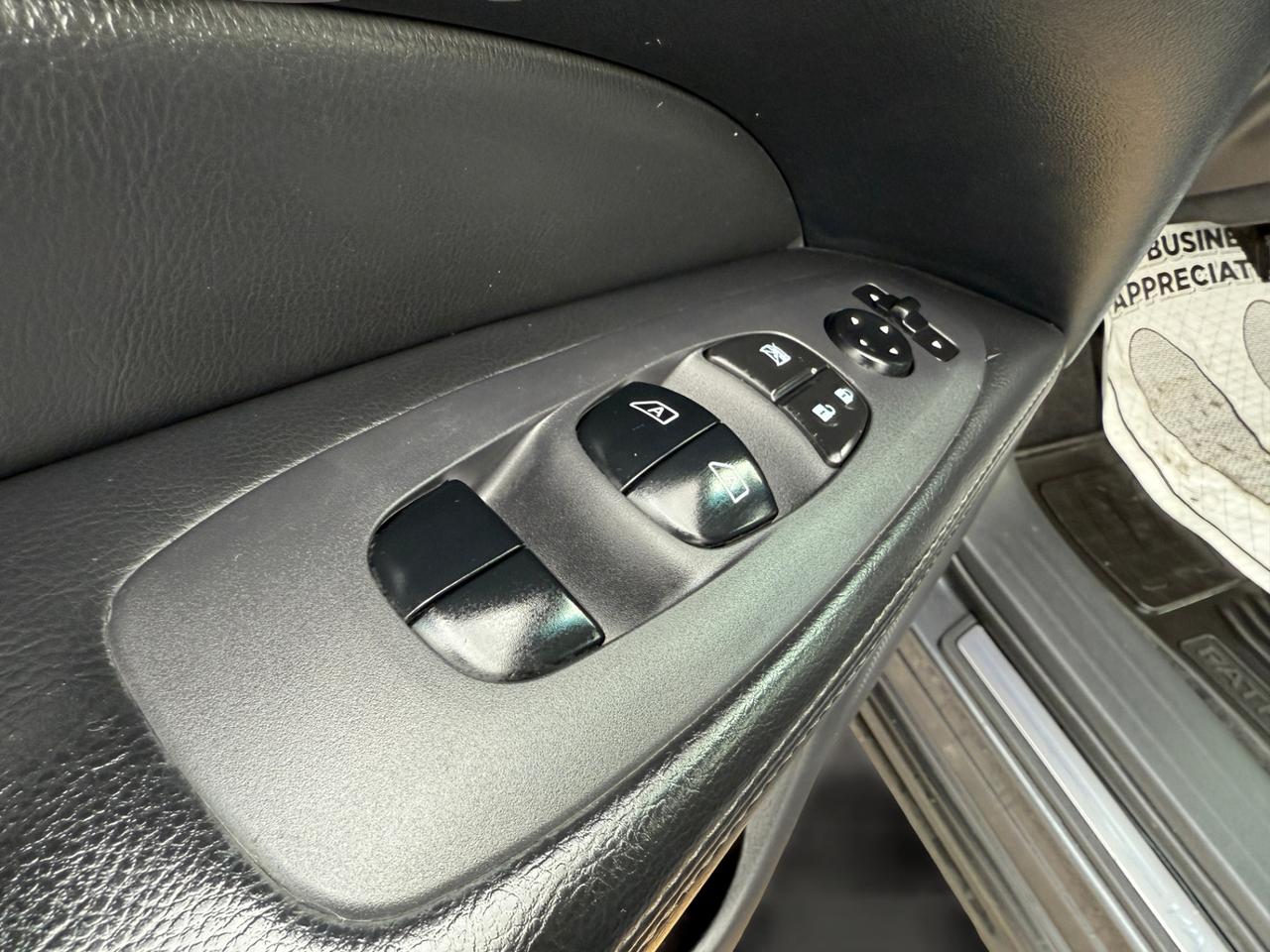 2014 Nissan Pathfinder 4WD 4DR SL Photo