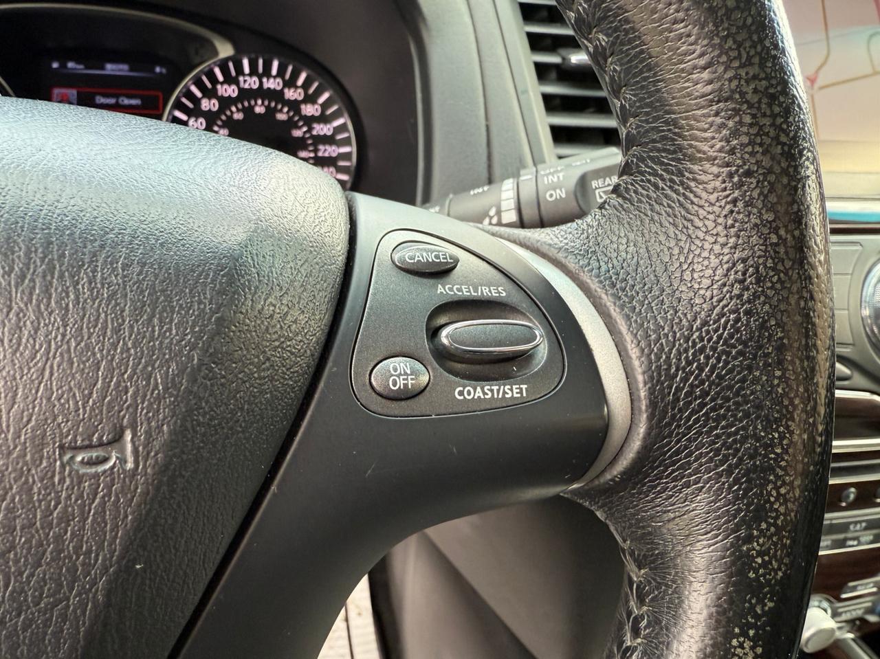 2014 Nissan Pathfinder 4WD 4DR SL Photo