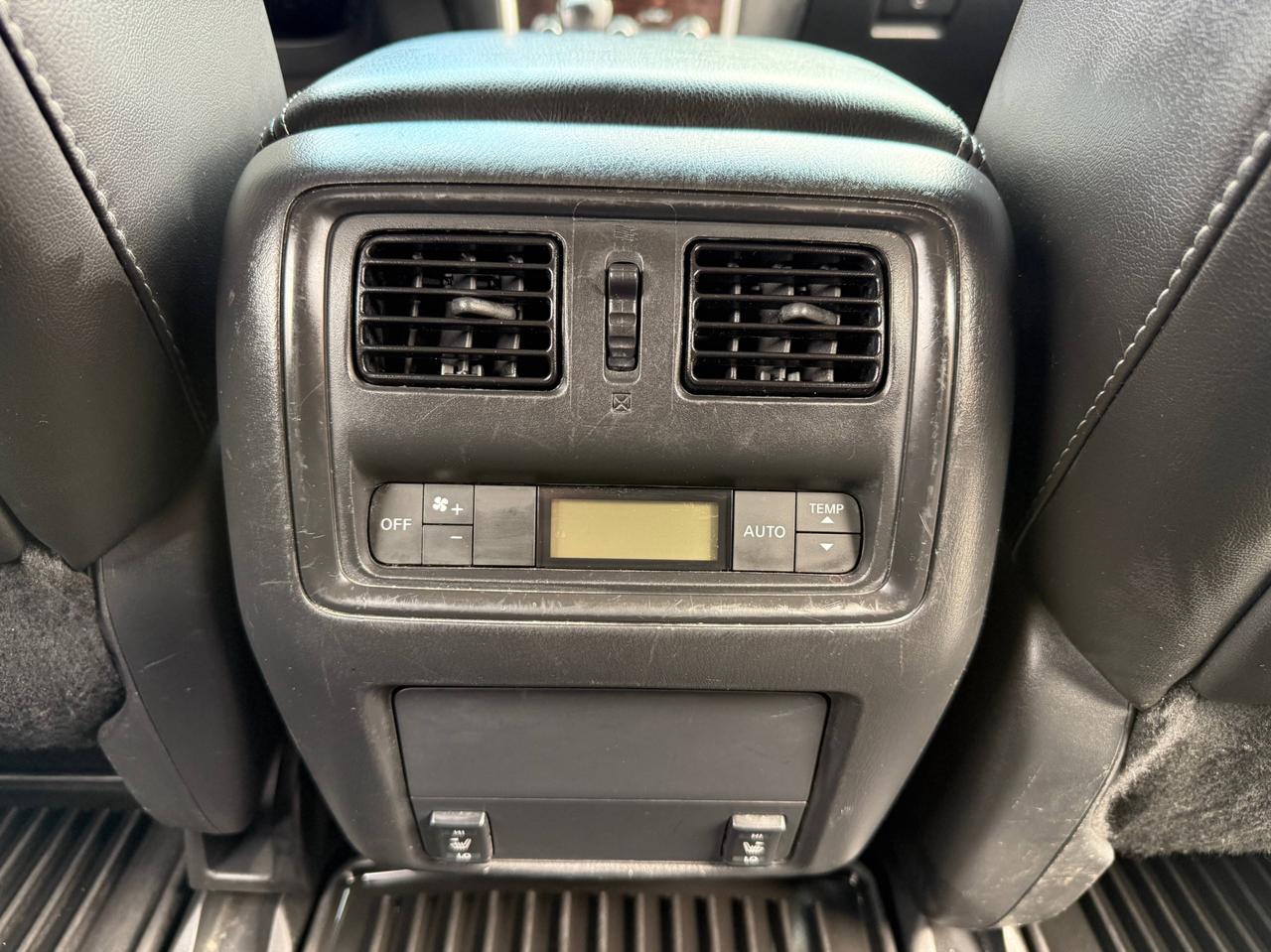 2014 Nissan Pathfinder 4WD 4DR SL Photo