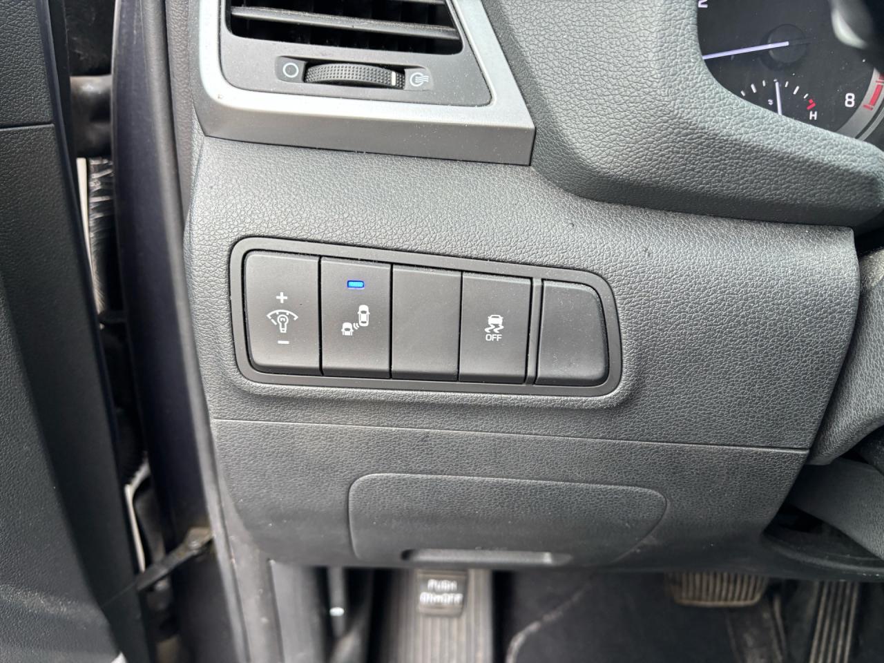 2017 Hyundai Tucson AWD 4DR 1.6L SE Photo