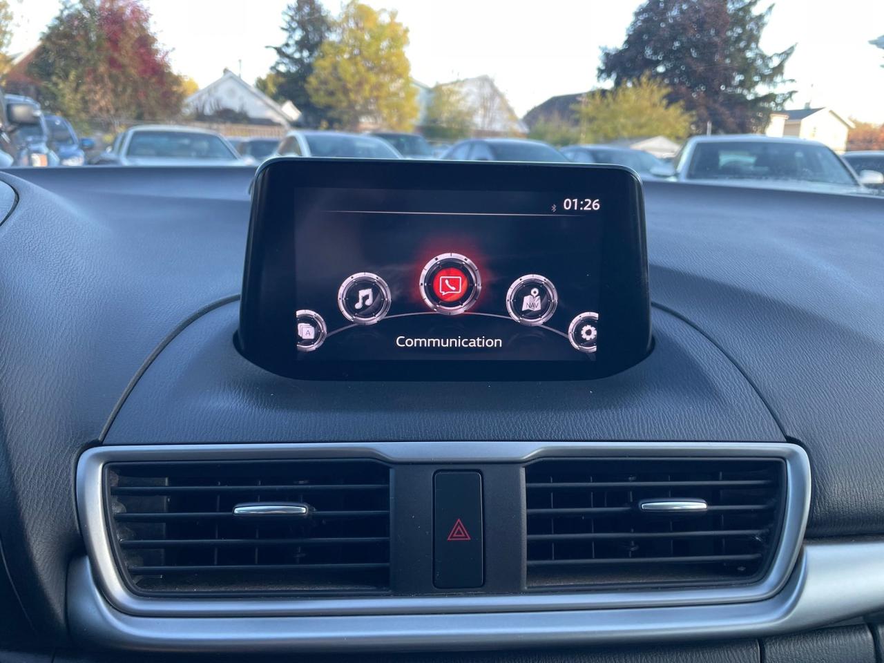 2018 Mazda MAZDA3 GS *HEATED STEERING & SEATS, SAFETY FEATURES* - Photo #13