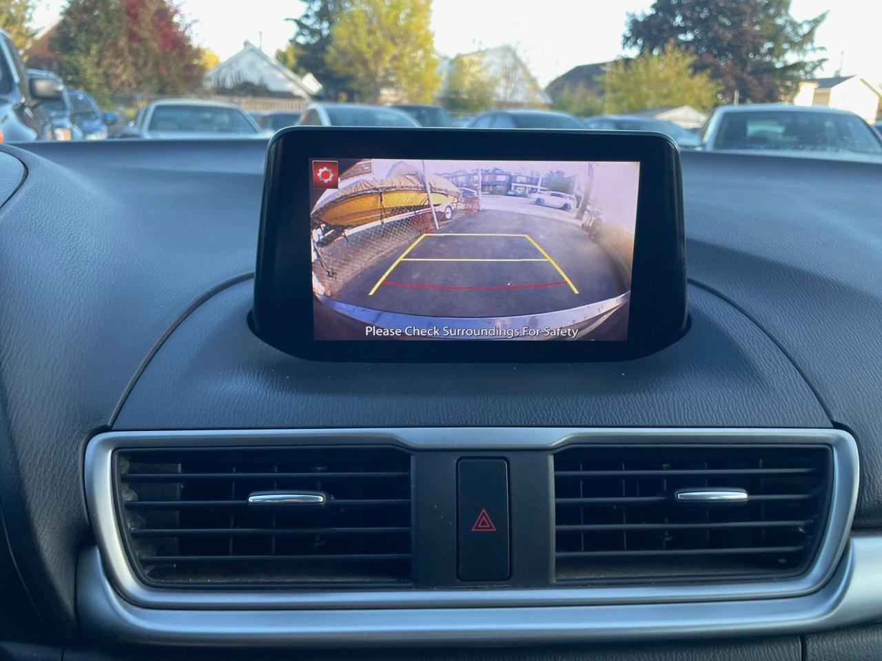 2018 Mazda MAZDA3 GS *HEATED STEERING & SEATS, SAFETY FEATURES* - Photo #14