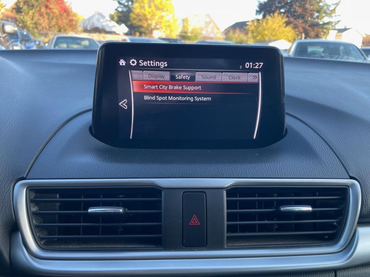 2018 Mazda MAZDA3 GS *HEATED STEERING & SEATS, SAFETY FEATURES* - Photo #15