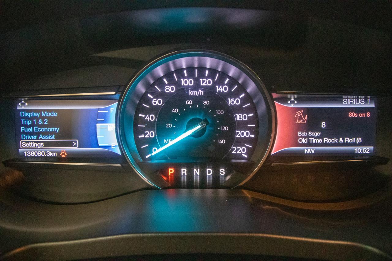 2017 Ford Explorer LIMITED Photo5