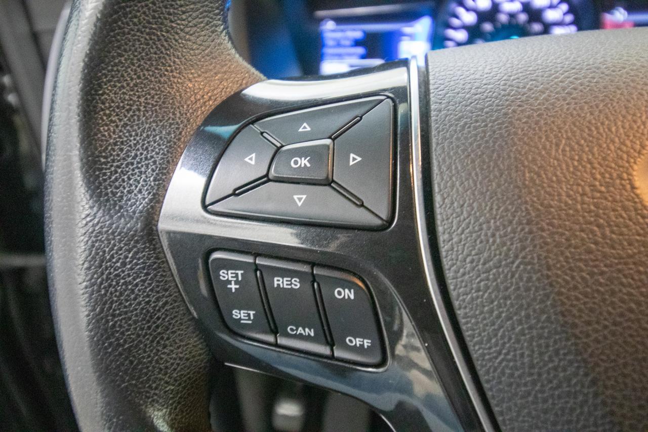 2017 Ford Explorer LIMITED Photo5