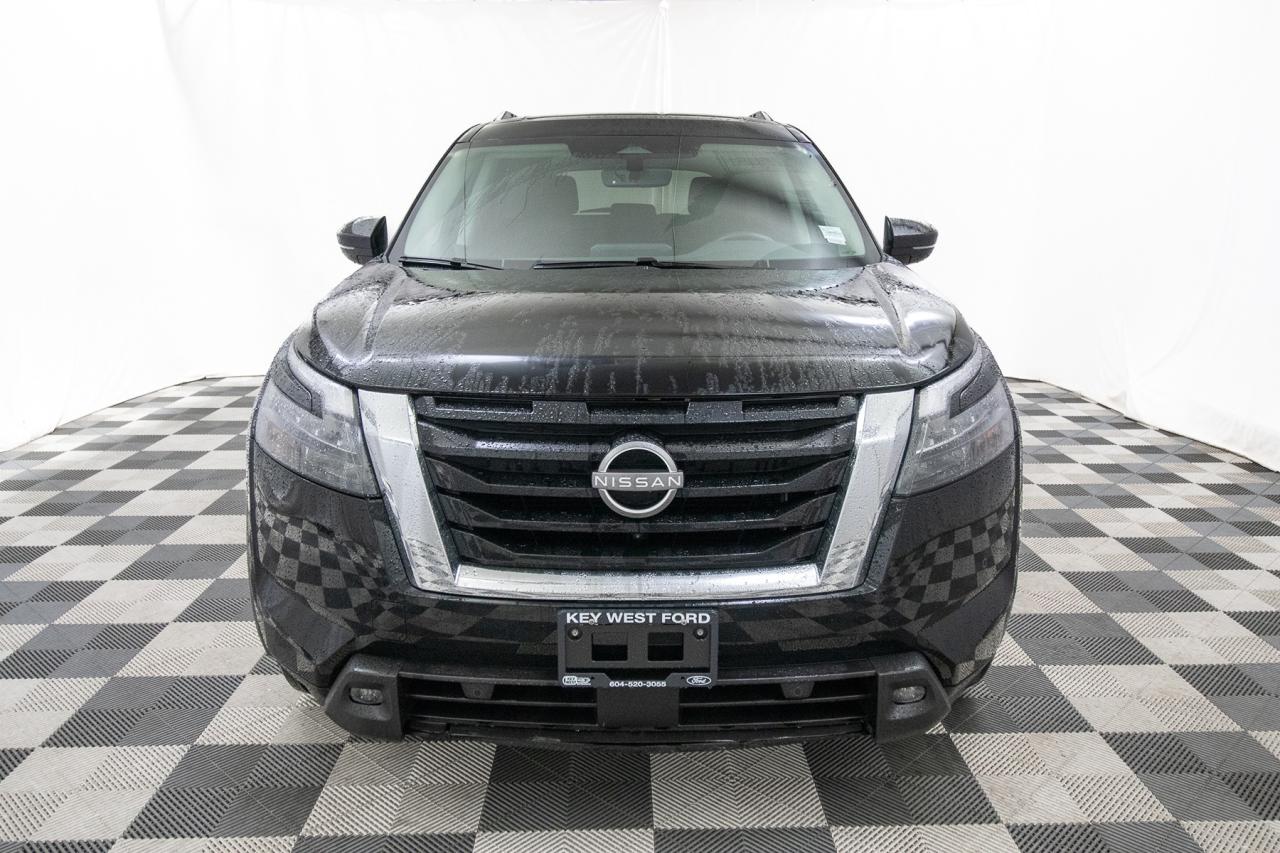 2024 Nissan Pathfinder SV 4WD Photo3