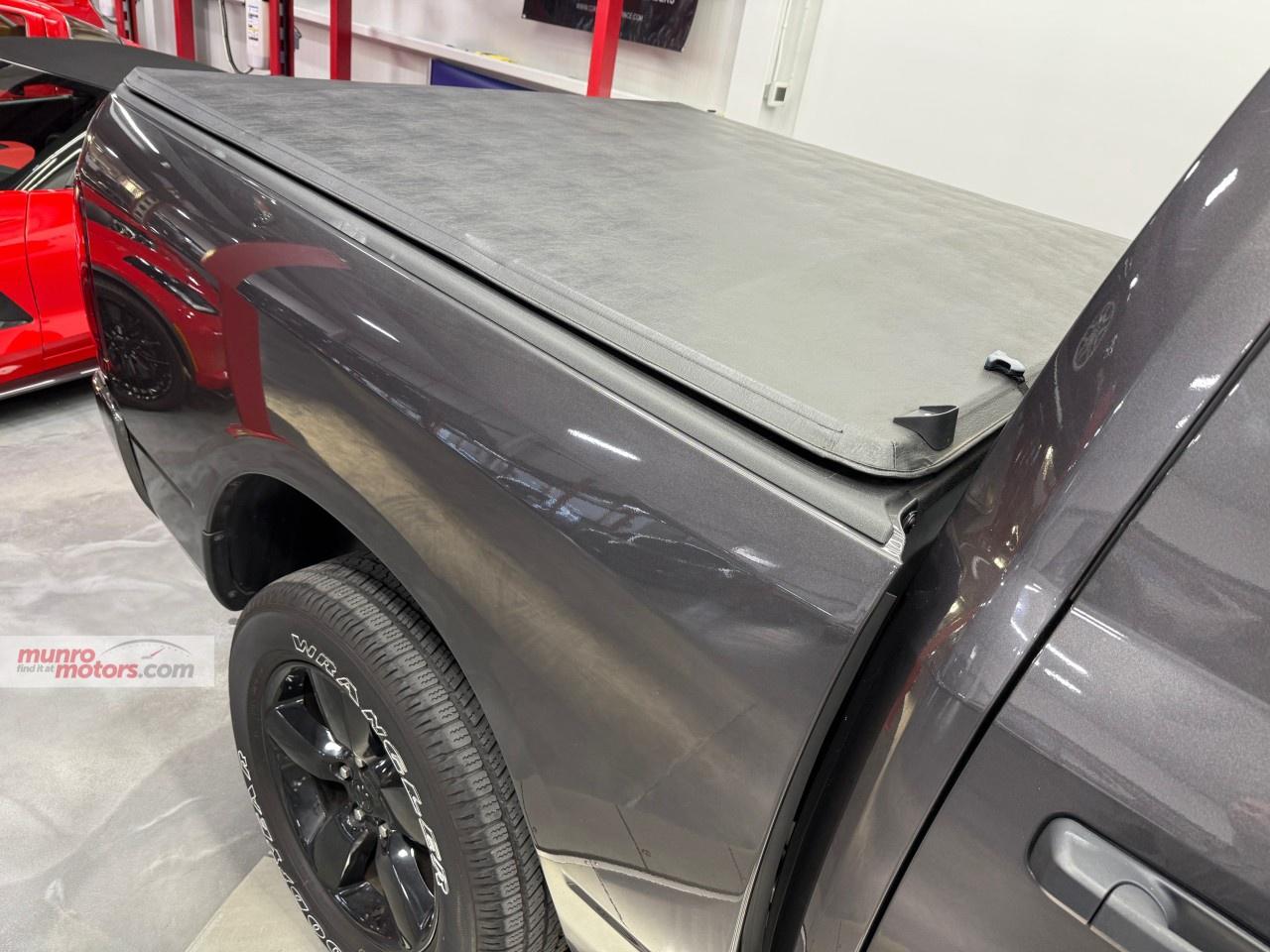 2023 RAM 1500 Classic EXPRESS 4X4 CREW CAB 5'7" BOX Photo