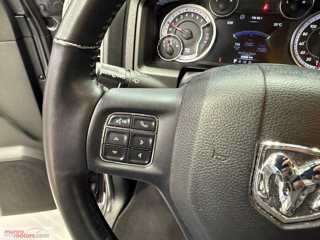 2023 RAM 1500 Classic EXPRESS 4X4 CREW CAB 5'7" BOX Photo