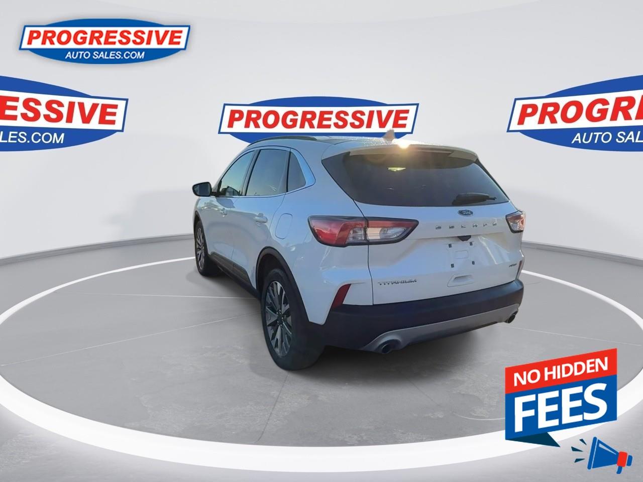 2022 Ford Escape Titanium Photo