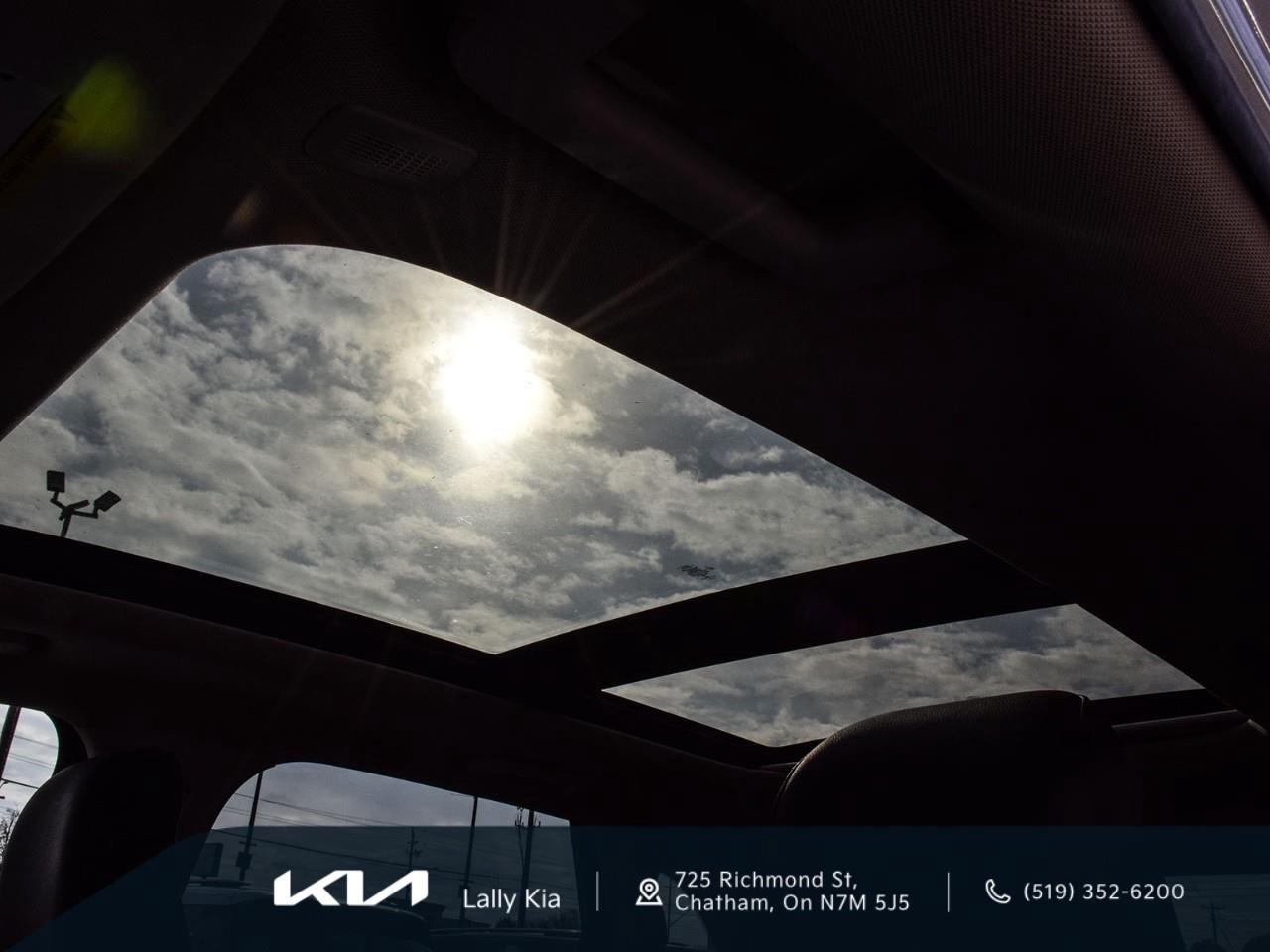 2022 Ford Edge Titanium New Arrival | Low KMs | Clean CarFax | Leather | Roof | Nav Photo