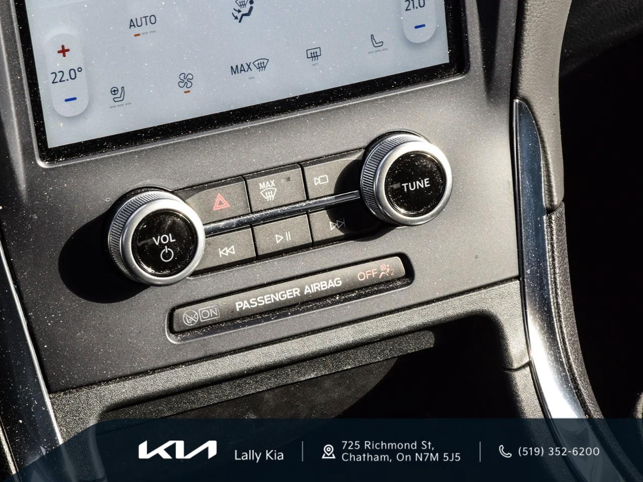 2022 Ford Edge Titanium New Arrival | Low KMs | Clean CarFax | Leather | Roof | Nav Photo