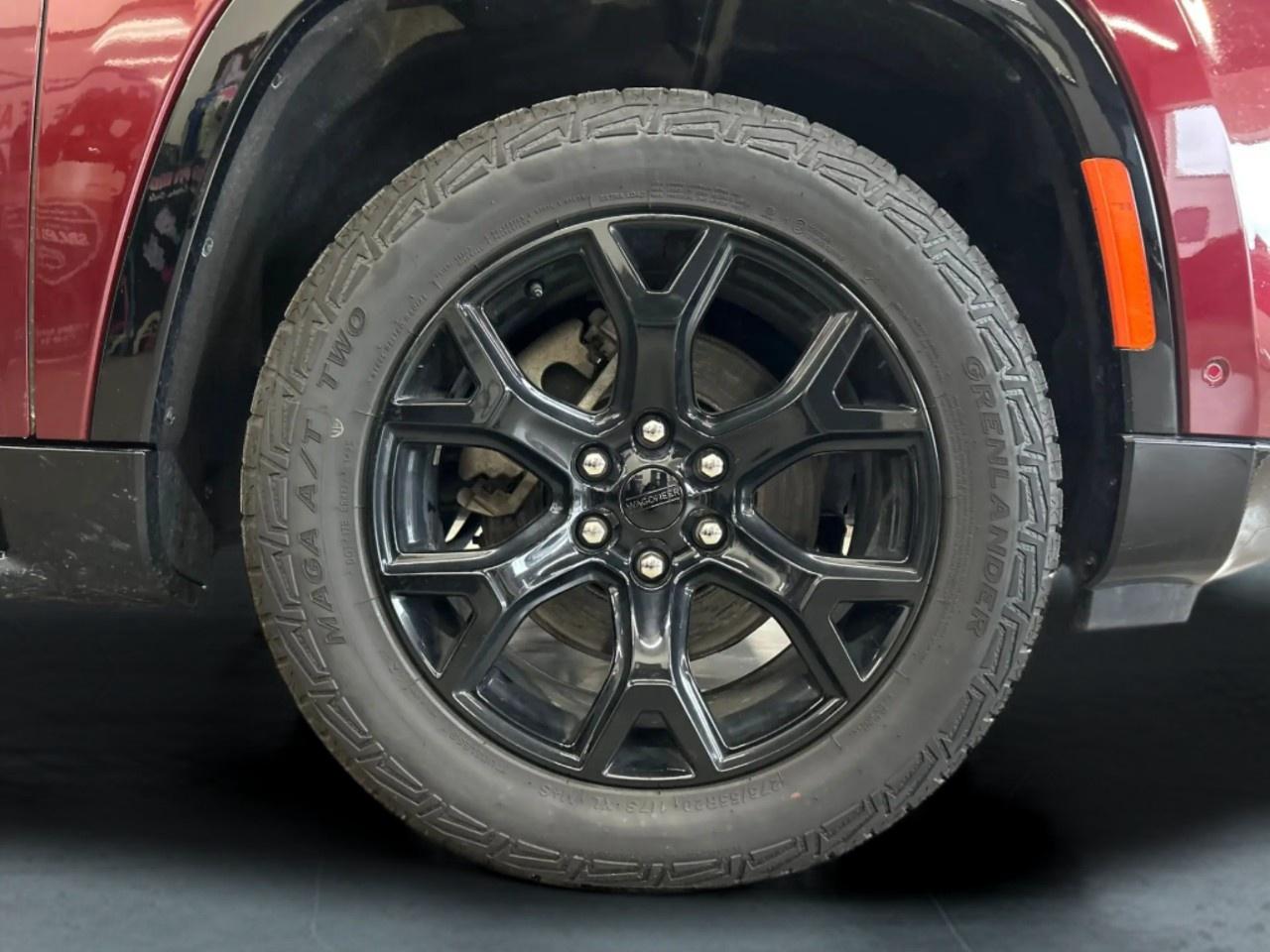 2024 Jeep Wagoneer SERIES II CARBIBE Photo