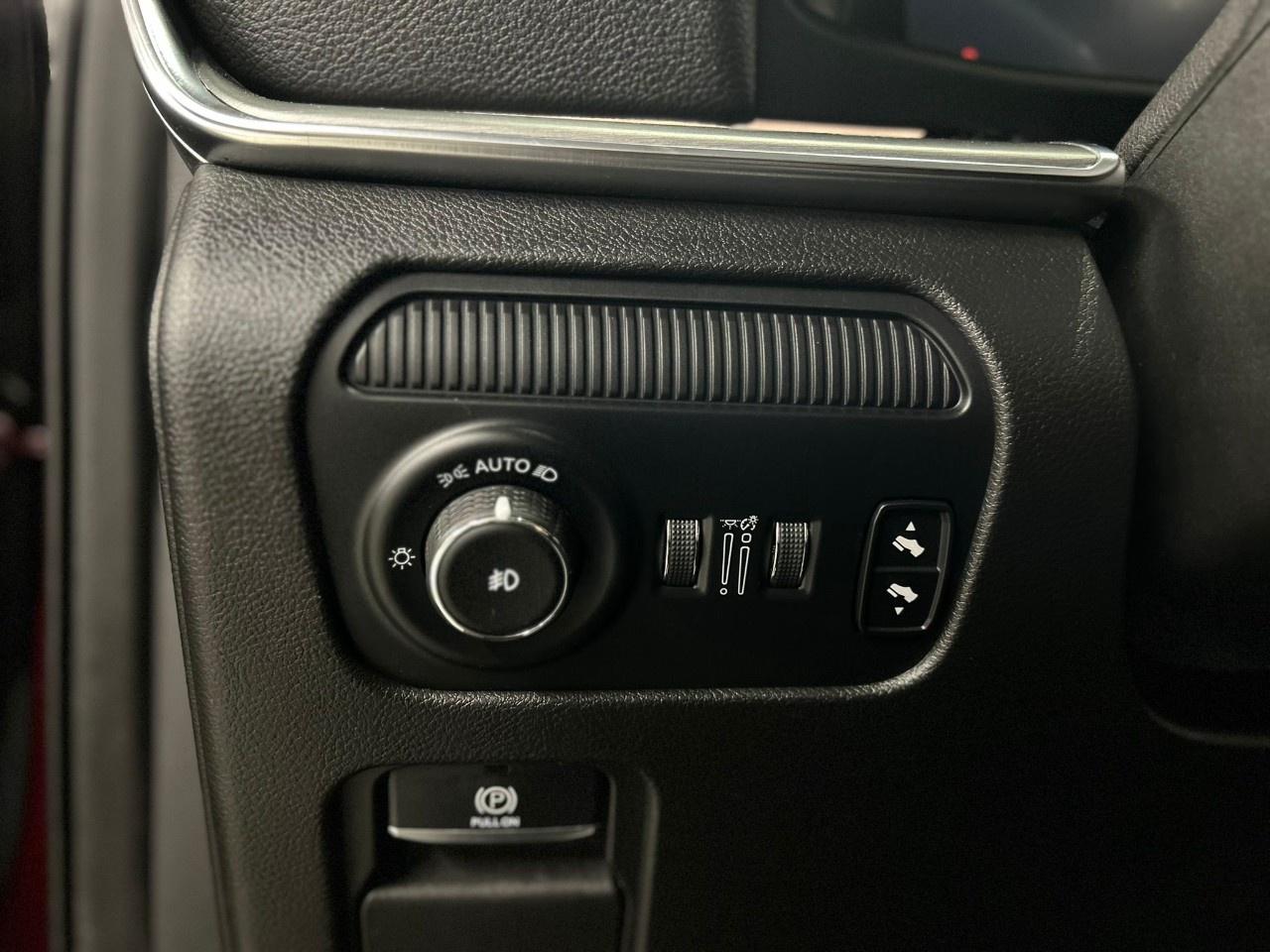 2024 Jeep Wagoneer SERIES II CARBIBE Photo