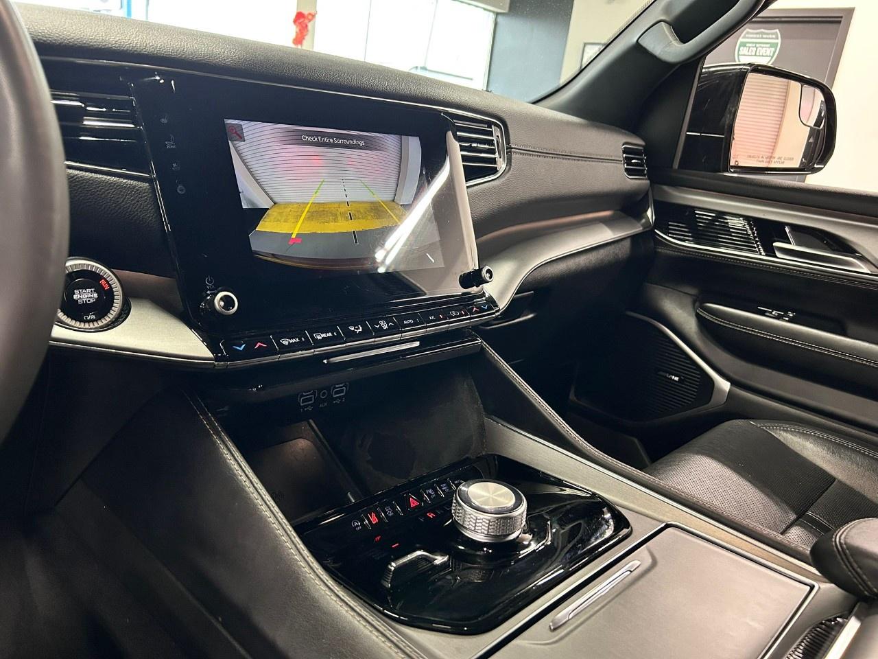 2024 Jeep Wagoneer SERIES II CARBIBE Photo