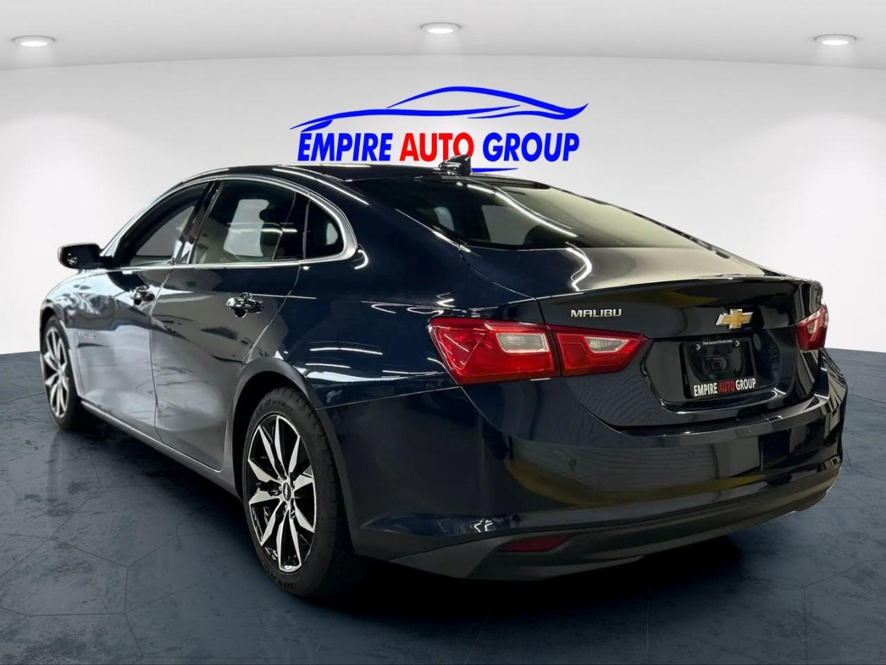 2018 Chevrolet Malibu LT Photo3