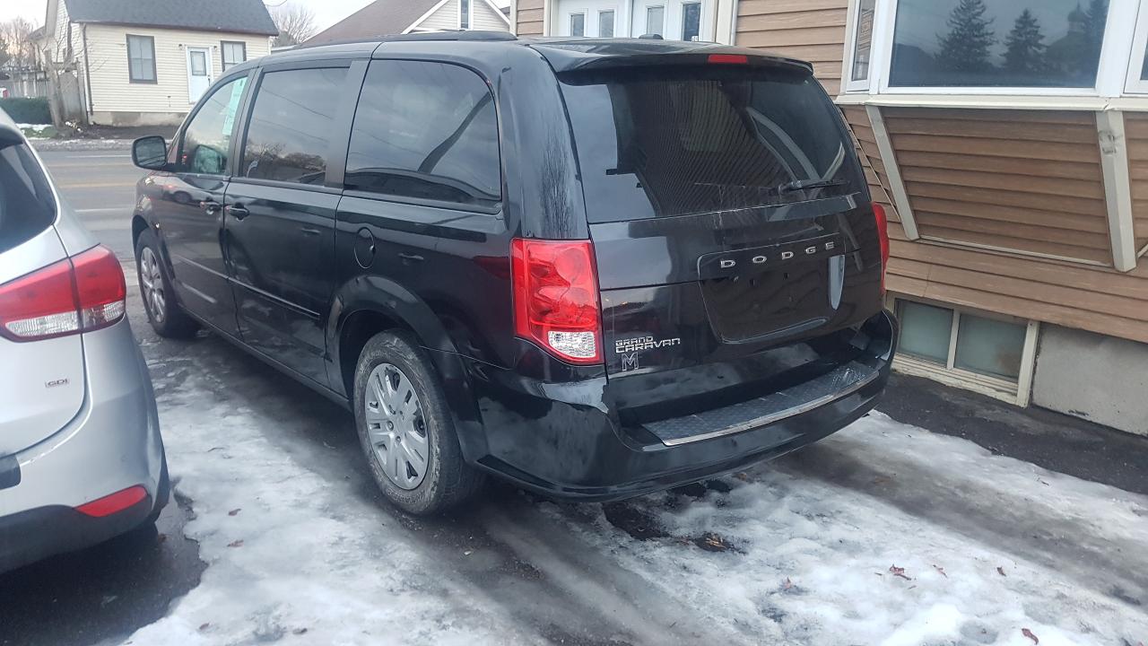 2014 Dodge Grand Caravan SXT Photo