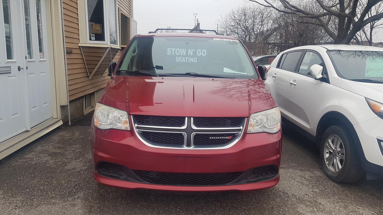 2014 Dodge Grand Caravan SXT Photo