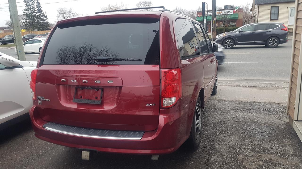 2014 Dodge Grand Caravan SXT Photo