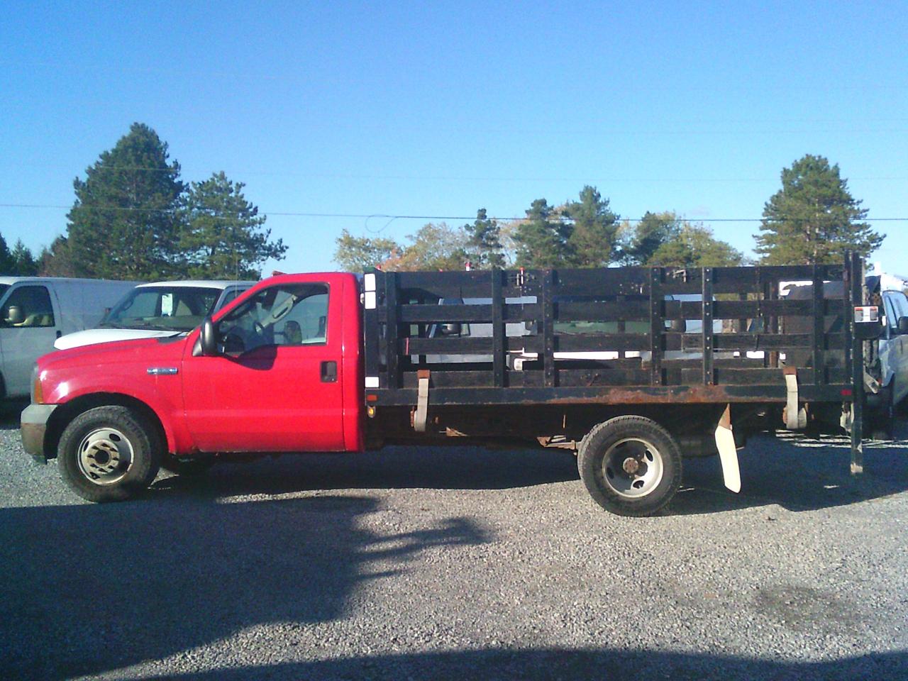 2005 Ford F-350 Reg Cab SuperDuty 165 WB XL - Photo #5