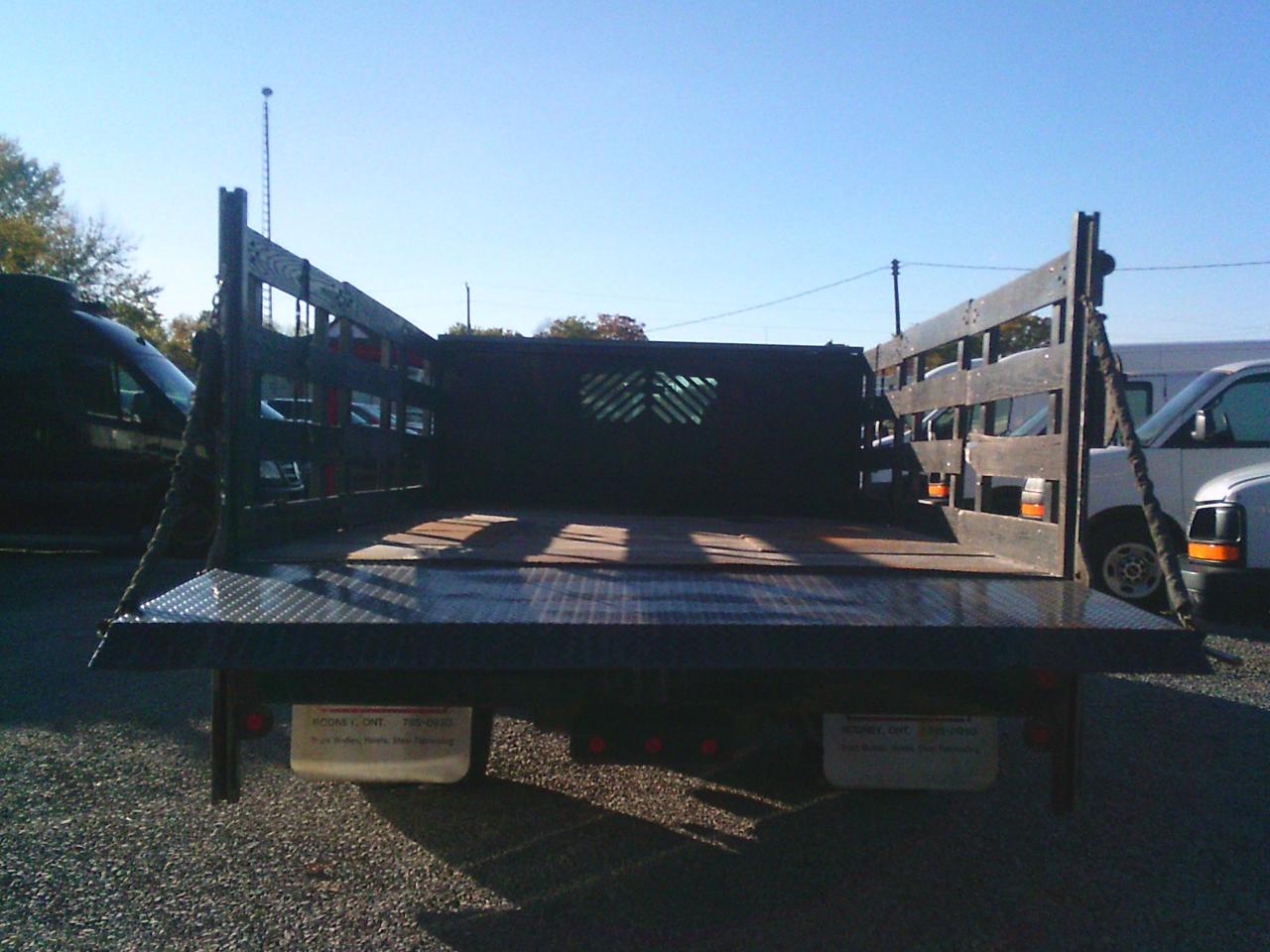 2005 Ford F-350 Reg Cab SuperDuty 165 WB XL - Photo #7