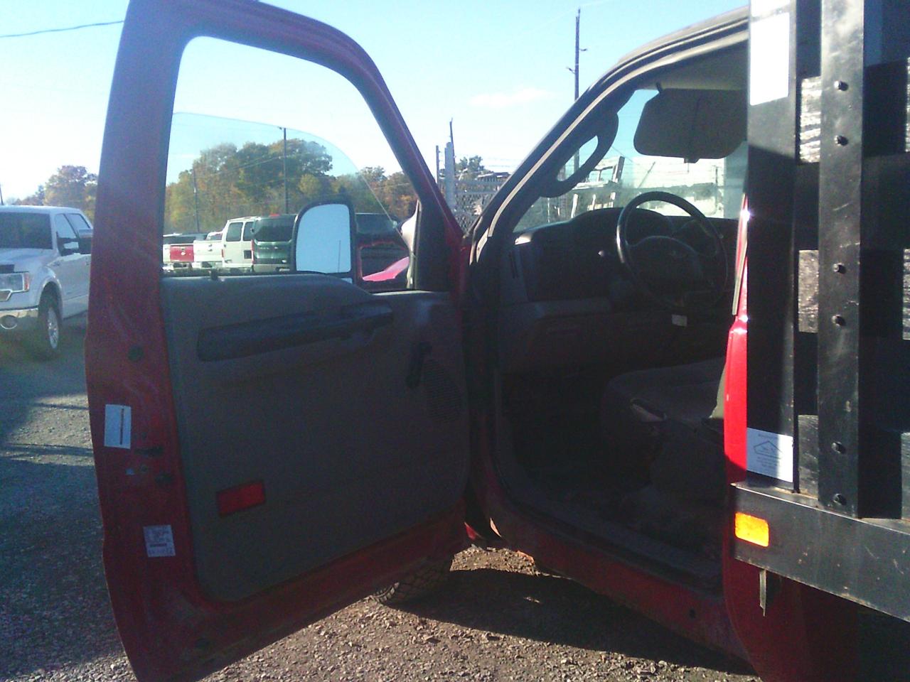 2005 Ford F-350 Reg Cab SuperDuty 165 WB XL - Photo #9