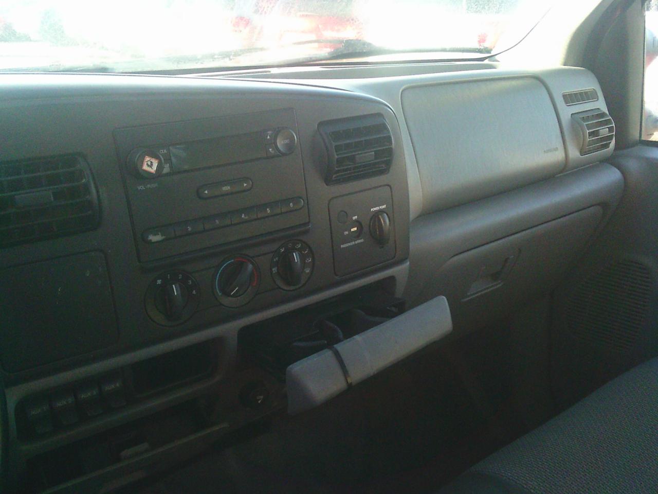 2005 Ford F-350 Reg Cab SuperDuty 165 WB XL - Photo #13