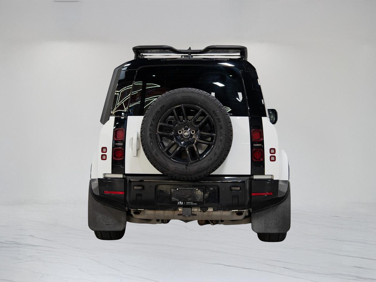 2023 Land Rover Defender P400 | 90 | X-DYNAMIC | MERIDIAN | PANO Photo