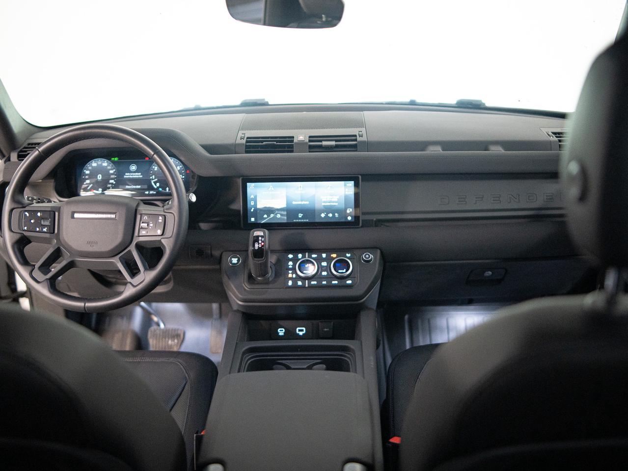 2023 Land Rover Defender P400 | 90 | X-DYNAMIC | MERIDIAN | PANO Photo