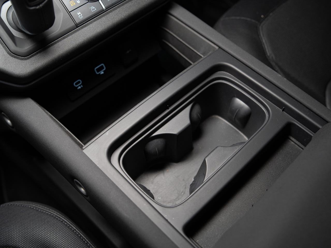 2023 Land Rover Defender P400 | 90 | X-DYNAMIC | MERIDIAN | PANO Photo