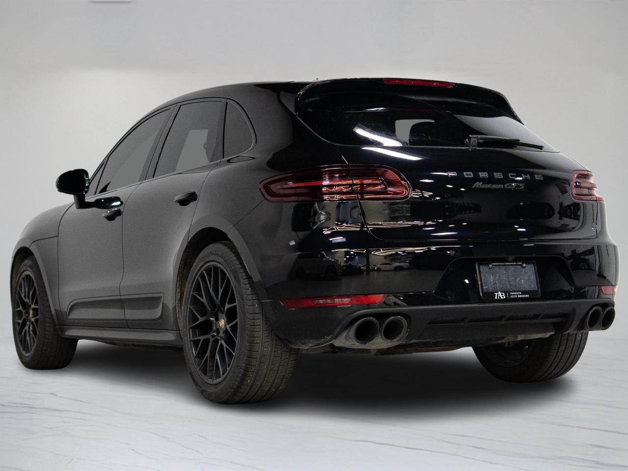 2017 Porsche Macan GTS | PREMIUM PKG | BOSE | PANO | 20 IN Photo4