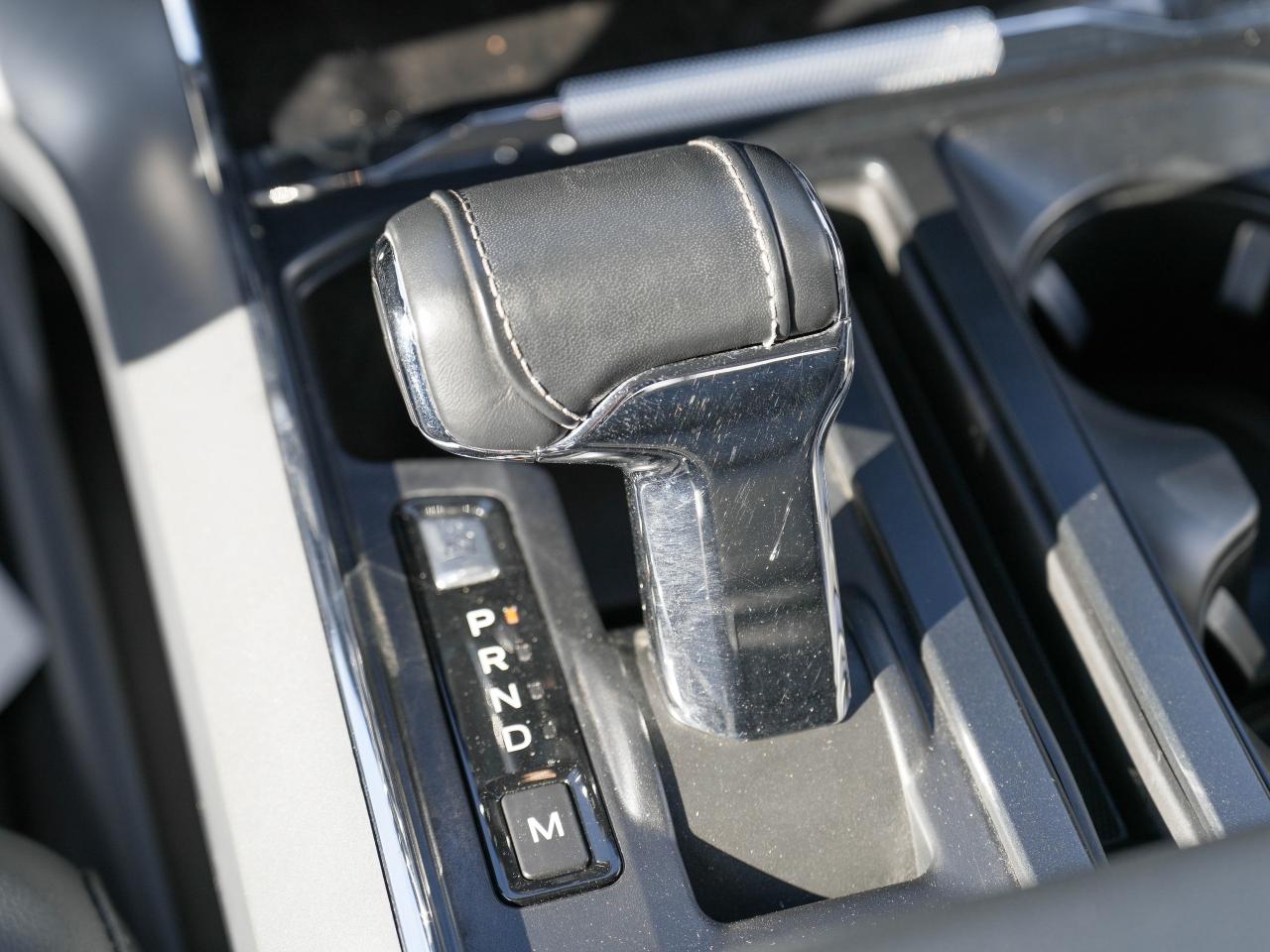 2023 Ford F-150 LARIAT 4X4 | CHROME PKG | LEATHER | WOWZERS! Photo