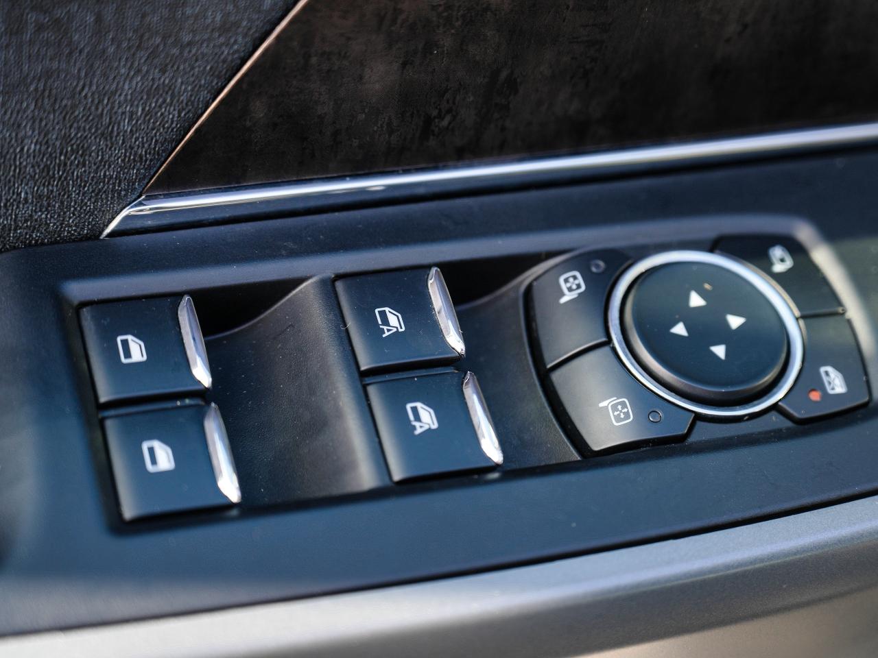 2023 Ford F-150 LARIAT 4X4 | CHROME PKG | LEATHER | WOWZERS! Photo