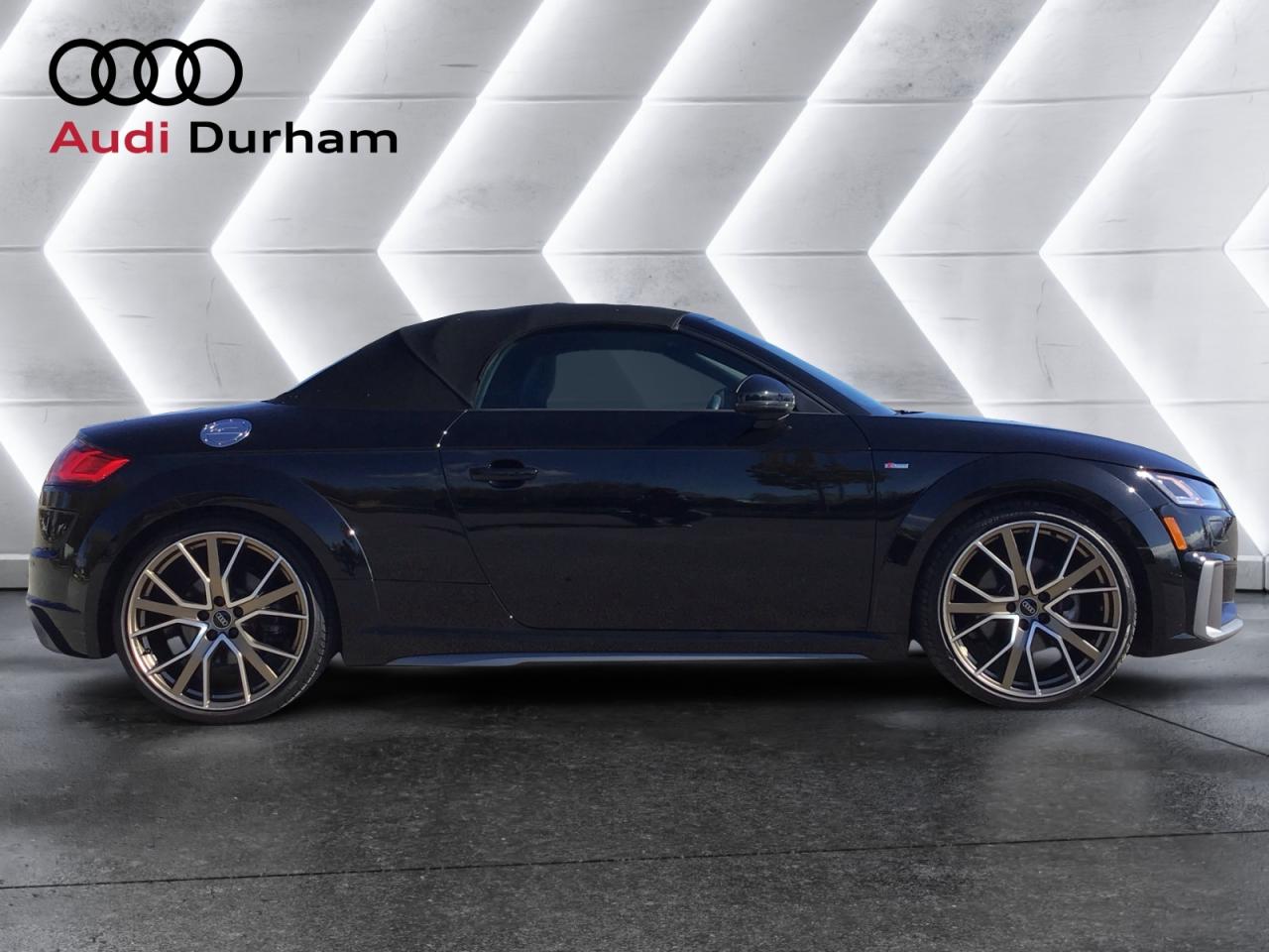 2023 Audi TT Roadster quattro + Rare! | Lows kms! | CPO Photo4