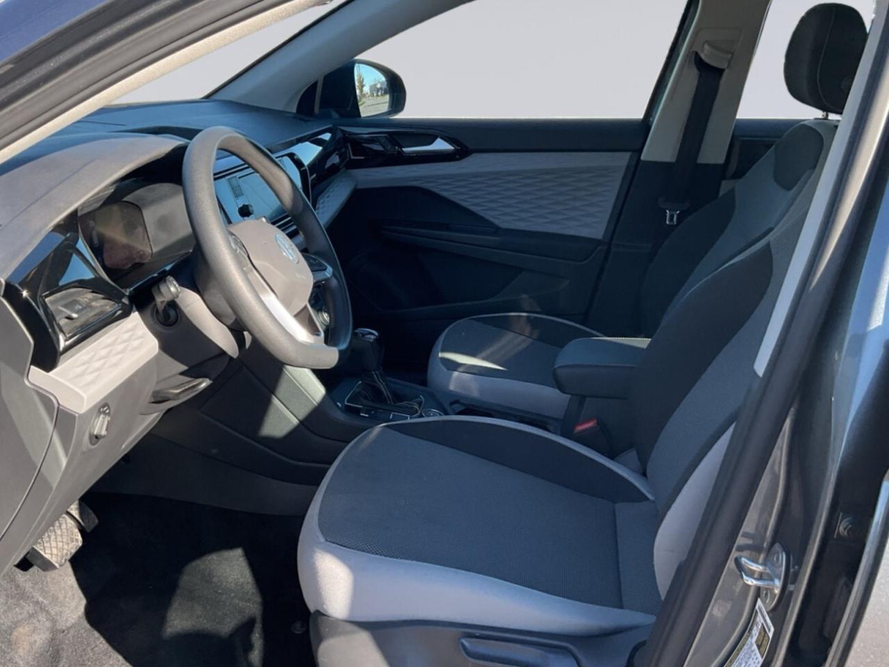 2022 Volkswagen Taos 1.5L Fully Certified! Ready for Your Driveway! Photo