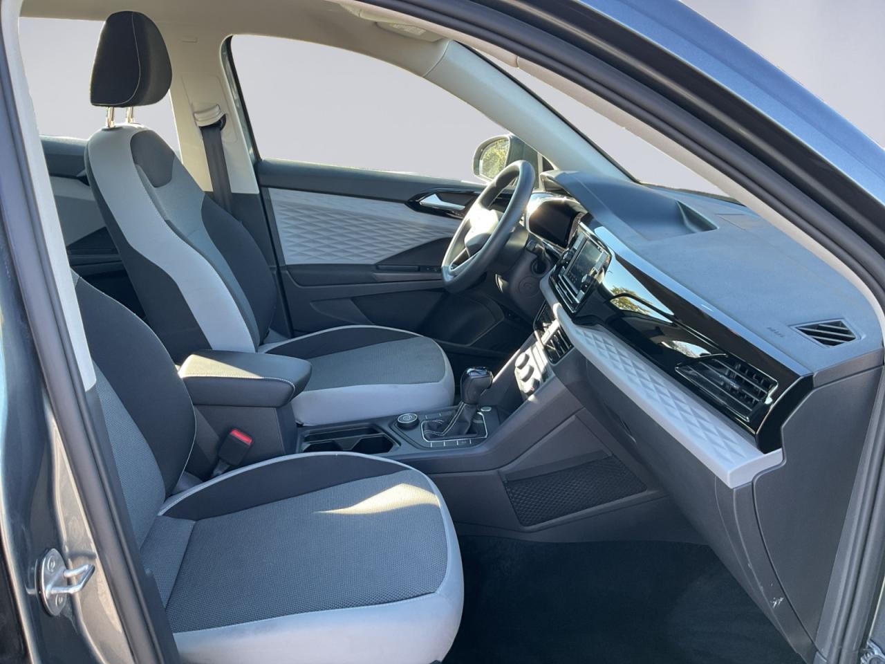 2022 Volkswagen Taos 1.5L Fully Certified! Ready for Your Driveway! Photo