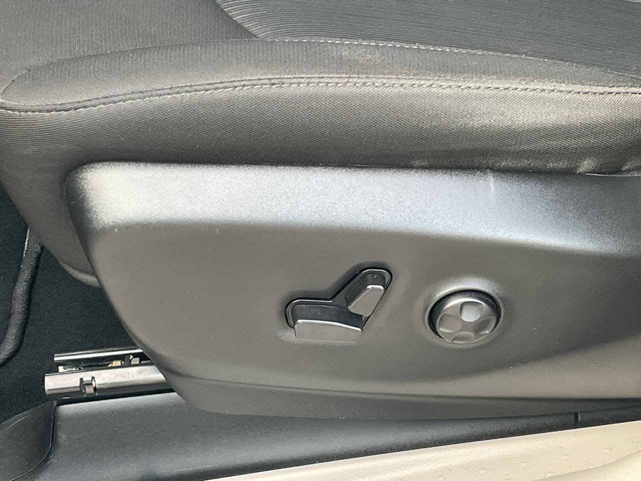 2024 Dodge Grand Caravan POWER DOORS / ANDROID APPLE CARPLAY / HTD SEATS Photo