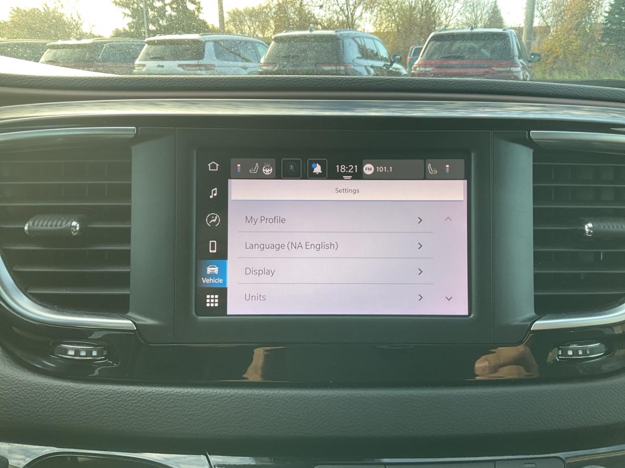 2024 Dodge Grand Caravan POWER DOORS / ANDROID APPLE CARPLAY / HTD SEATS Photo