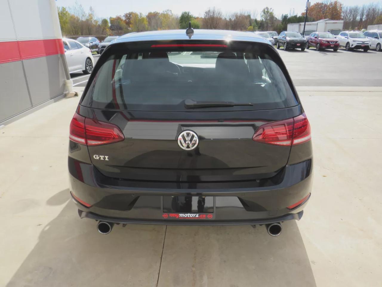 2018 Volkswagen Golf GTI Autobahn (**SAFETY/CERTIFIED!!**ALLOY RIMS**FOG LIGHTS**HEATED SEATS**LEATHER WRAPPED STEERING WHEEL WITH RED STITCHING**DIGITAL TOUCHSCREEN**DUAL CLIMATE CONTROL**BLUETOOTH**CRUISE CONTROL**) Photo