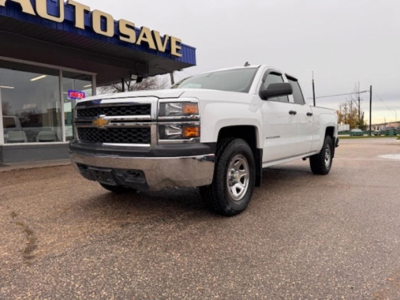 Used 2014 Chevrolet Silverado 1500 1LZ 4x4 Crew Cab 6.5 ft. box 153 in. WB Automatic for sale in Winnipeg, MB