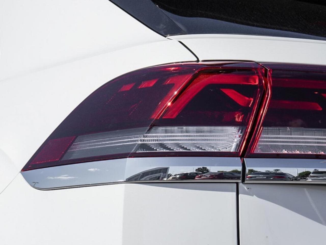 2026 Volkswagen Atlas Cross Sport Execline  - Massaging Seats Photo