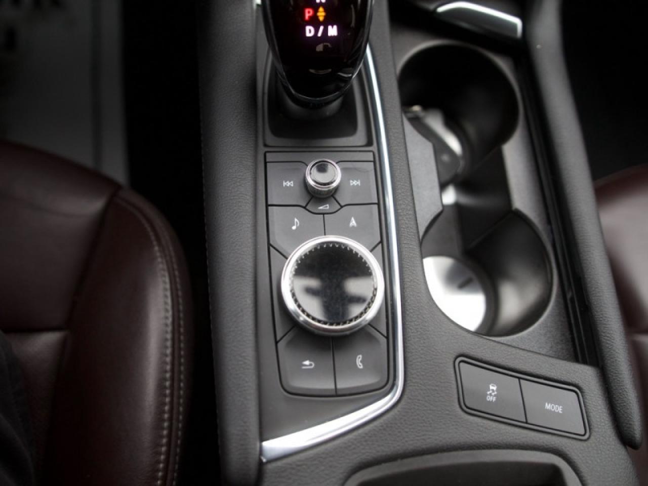 2021 Cadillac XT6 Premium Luxury  **VERY CLEAN - 6 PASS** Photo