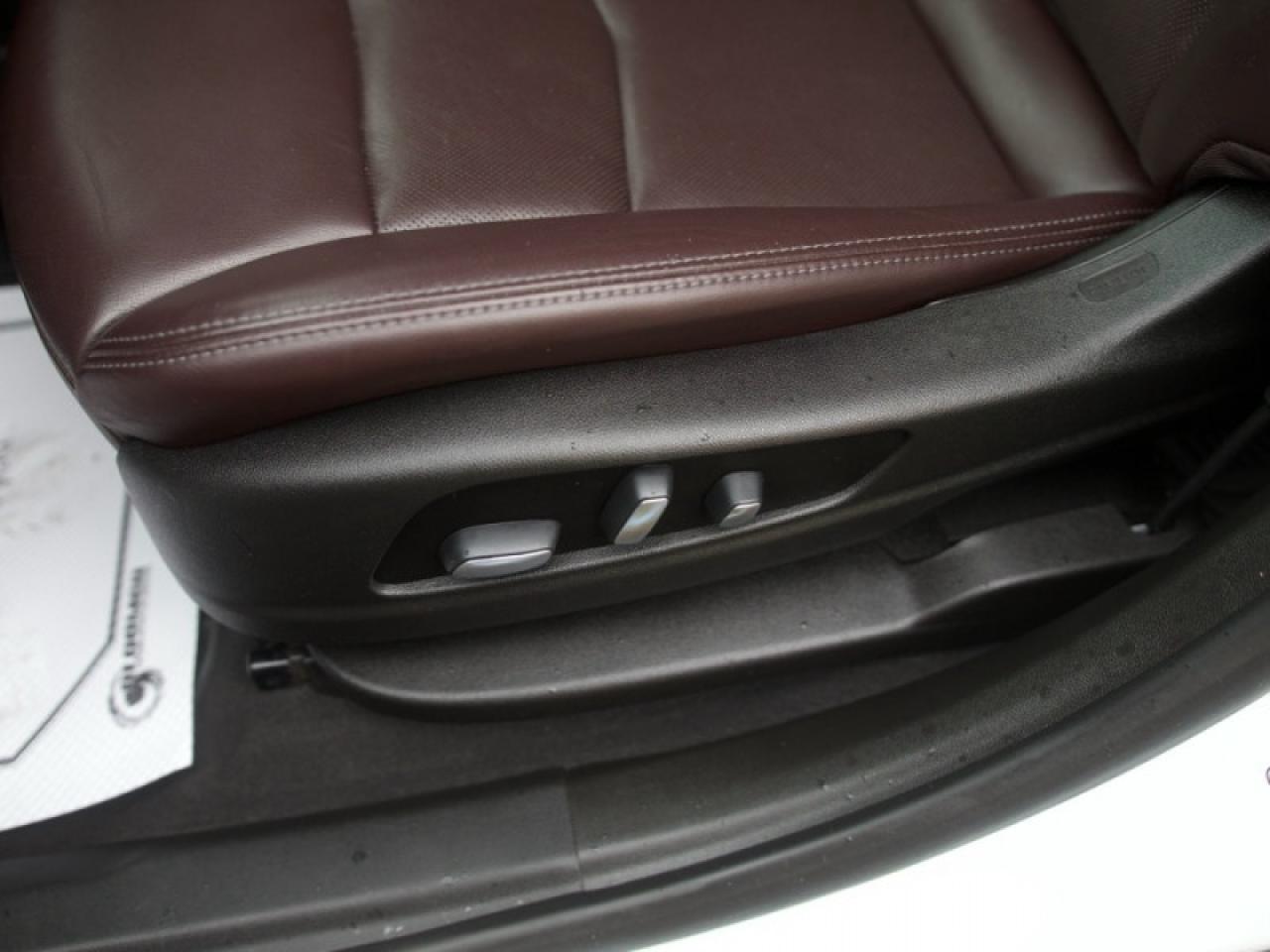 2021 Cadillac XT6 Premium Luxury  **VERY CLEAN - 6 PASS** Photo