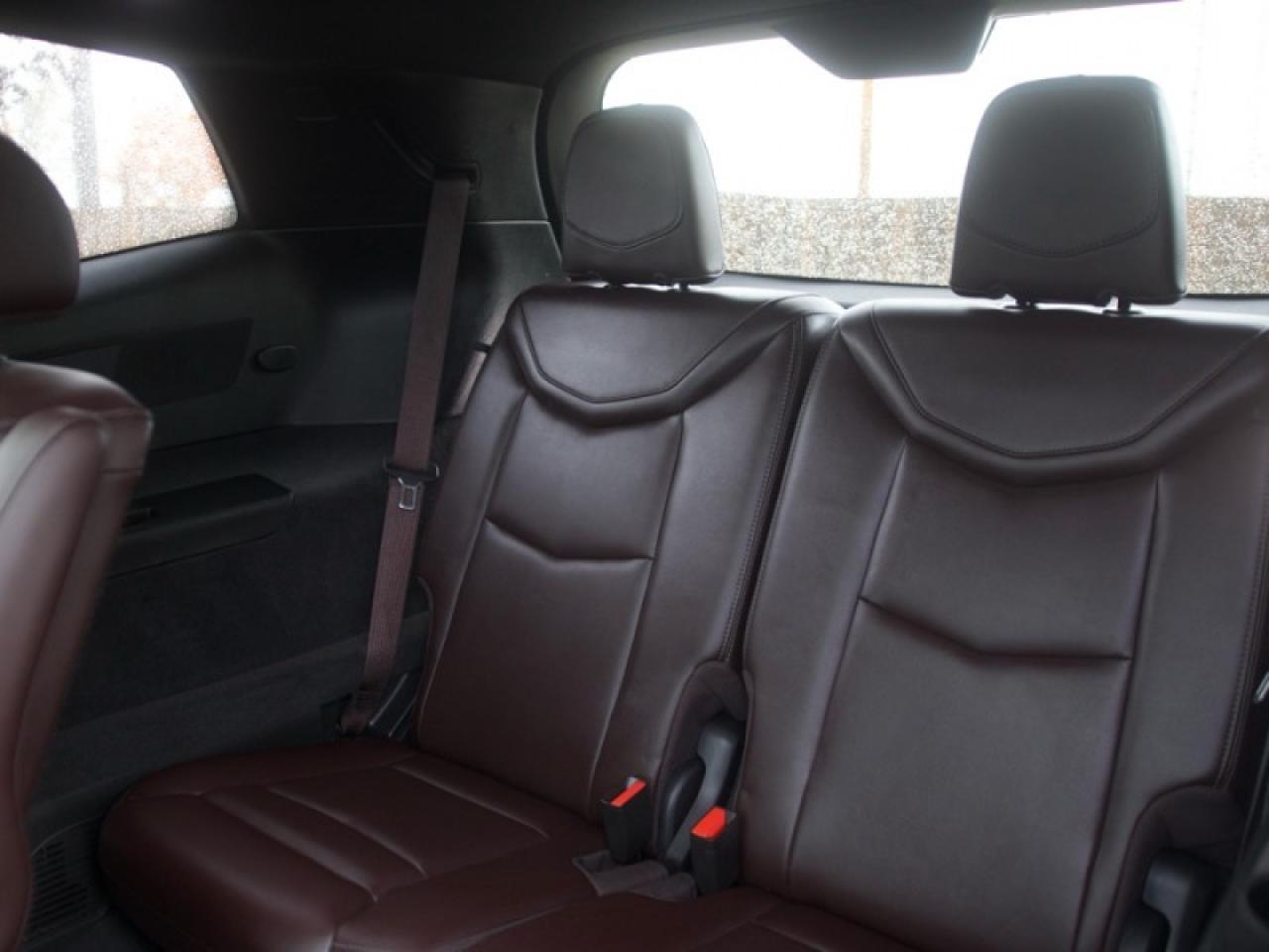 2021 Cadillac XT6 Premium Luxury  **VERY CLEAN - 6 PASS** Photo