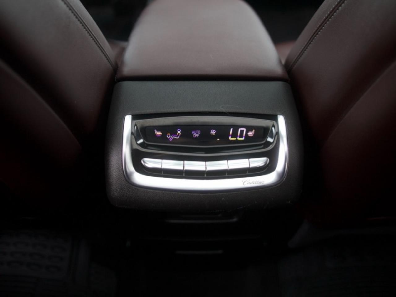 2021 Cadillac XT6 Premium Luxury  **VERY CLEAN - 6 PASS** Photo