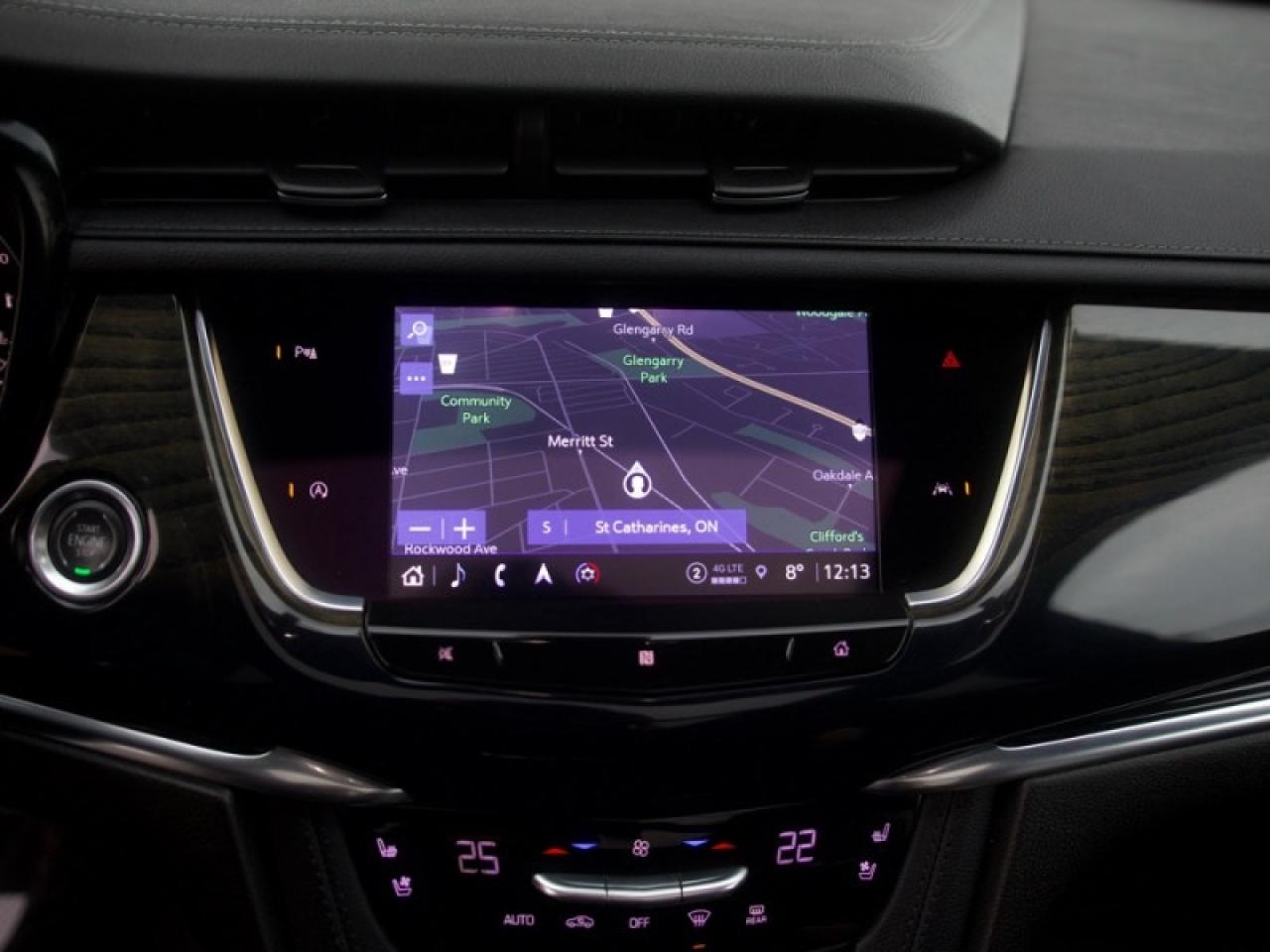 2021 Cadillac XT6 Premium Luxury  **VERY CLEAN - 6 PASS** Photo