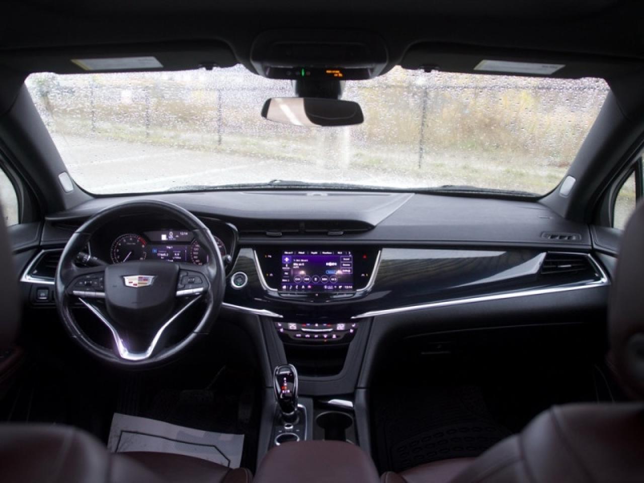 2021 Cadillac XT6 Premium Luxury  **VERY CLEAN - 6 PASS** Photo