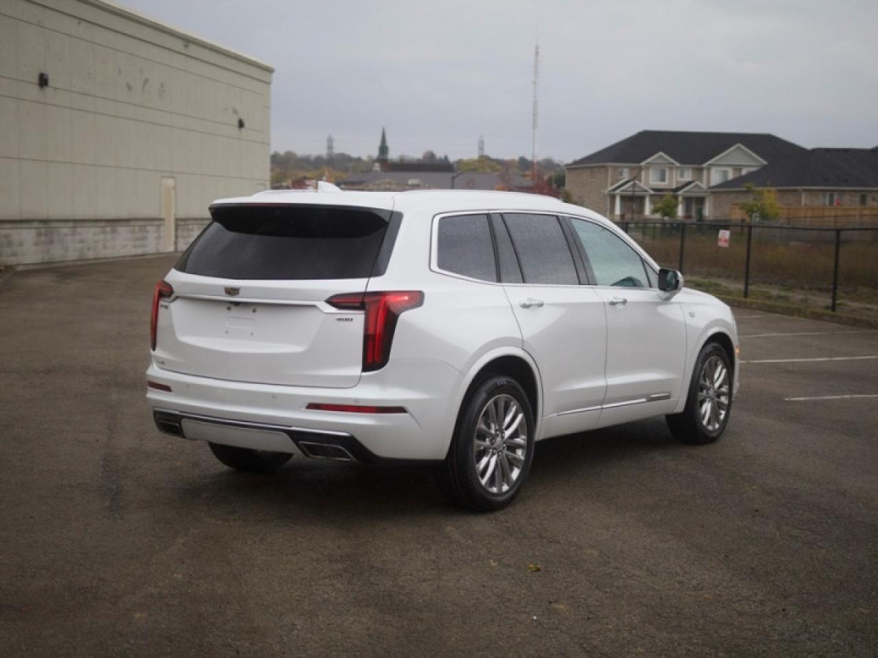 2021 Cadillac XT6 Premium Luxury  **VERY CLEAN - 6 PASS** Photo