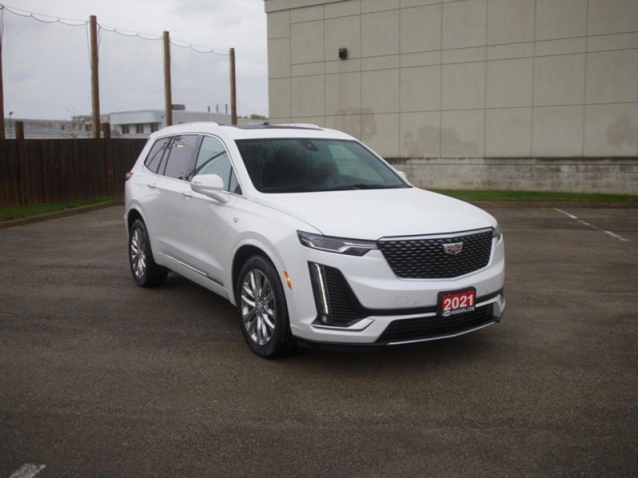 2021 Cadillac XT6 Premium Luxury  **VERY CLEAN - 6 PASS** Photo